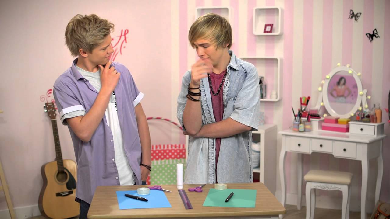 Ultimate Violetta: 'Forstyr ikke' - kreér dit eget dørskilt - Disney Channel Danmark