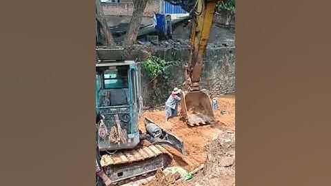 ép cọc bê tông bằng máy xúc 0974111186