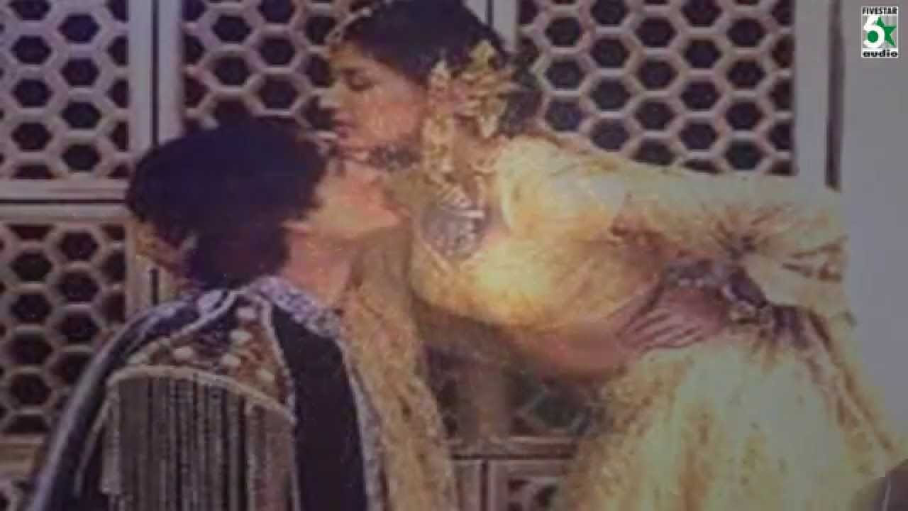 Dhandiya  Kadhalar Dhinam  ARRahman  Kunal  Sonali Bendre