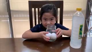 Dissolving eggshell with vinegar