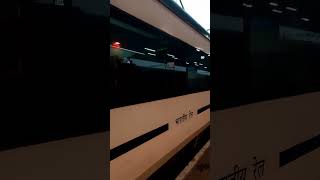 Dehradun-NDLS Vande Bharat Express #vandebharat #vandebharatexpress