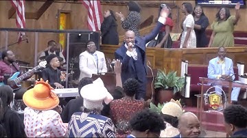 When The Pastor & 1st Lady SHOUTS on his Anniversary! (Aposotlic Praise Break)