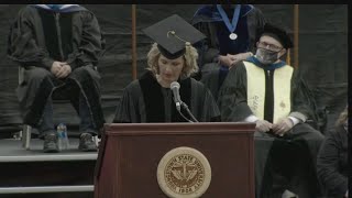 ‘Rise up to your challenges’: Local woman who lost all 4 limbs last year speaks at YSU Commencement