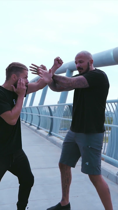 Wing Chun For Self Defense. How to Use A Bong Sau