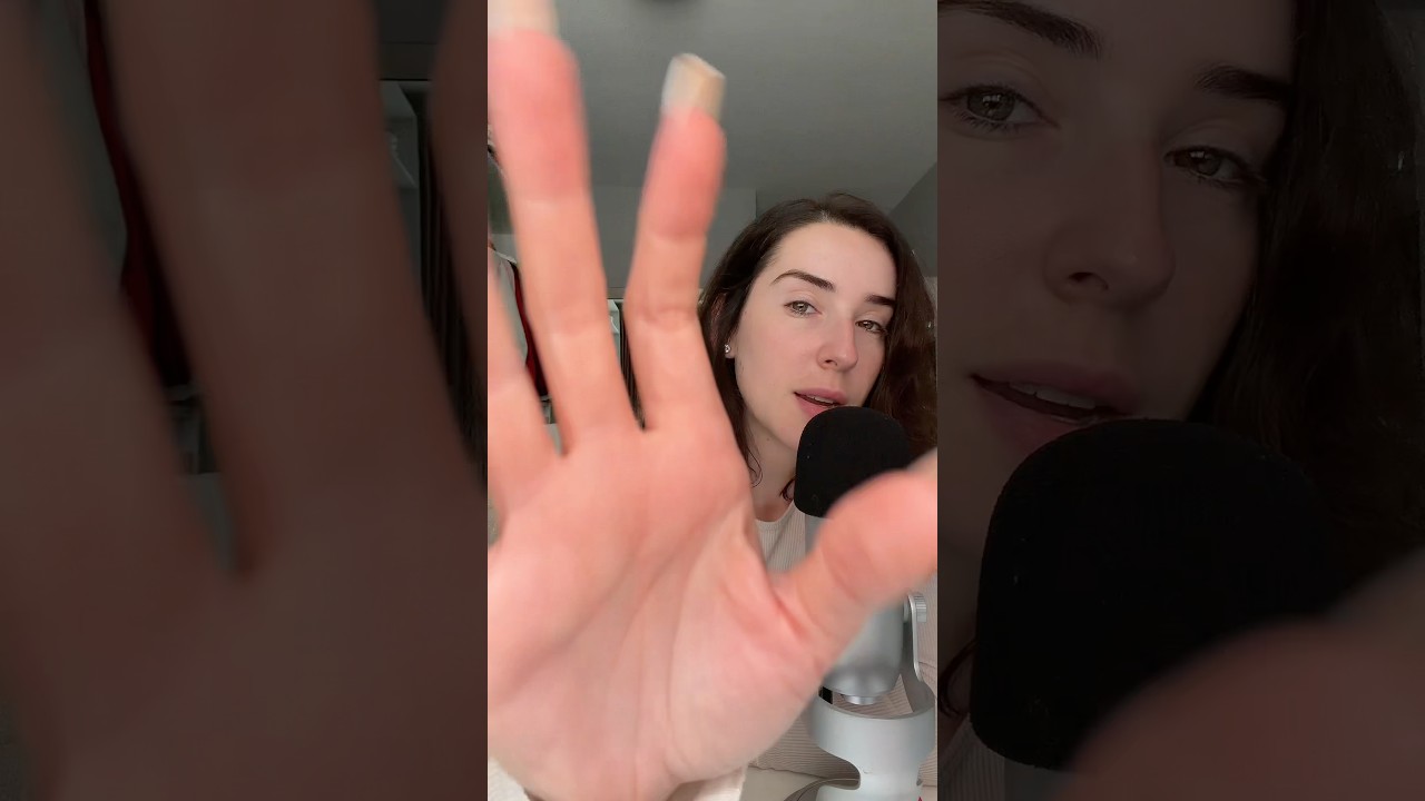 Sleepy ASMRtist