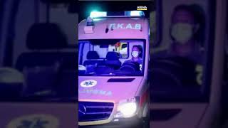 ஏன் ஆம்புலன்ஸ்ல ரெட் & ப்ளூ லைட்ஸ் மட்டும் வைக்குறாங்க? 🚑🔥 ரியல் ரீசன்! #shorts #arimamedia