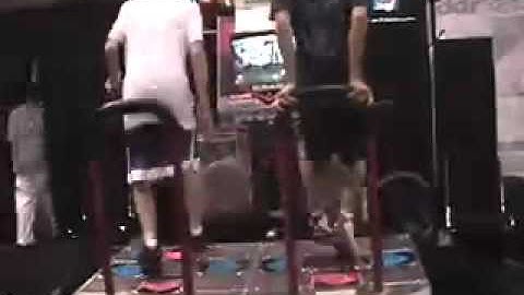 DDR: Digital Life 2004 Tournament: Dyno vs. Awe - Paranoia Survivor Max (H)