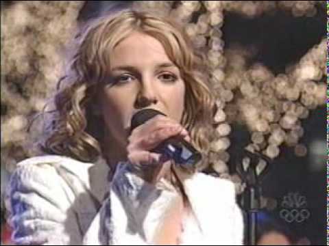 Britney Spears - Silent Night (Live at Rockefeller...
