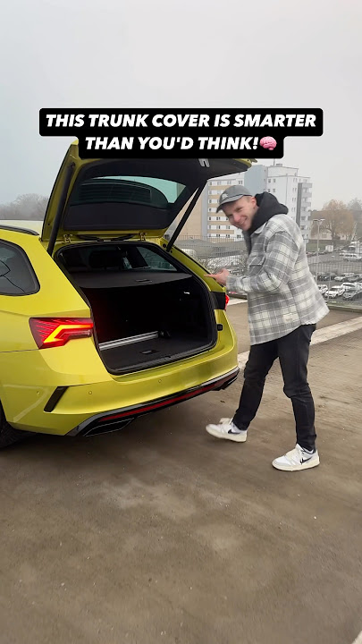 Smart trunk cover in the 2025 Škoda Octavia RS!🔥 #skoda #octavia #skodaoctavia #octaviars