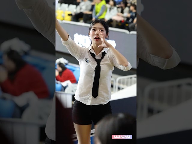 현대 홍동선 라랄랄라 🎵 현대캐피탈 스카이워커스 🏐 김사랑치어리더 Kim sa-rang cheerleader 拉拉隊