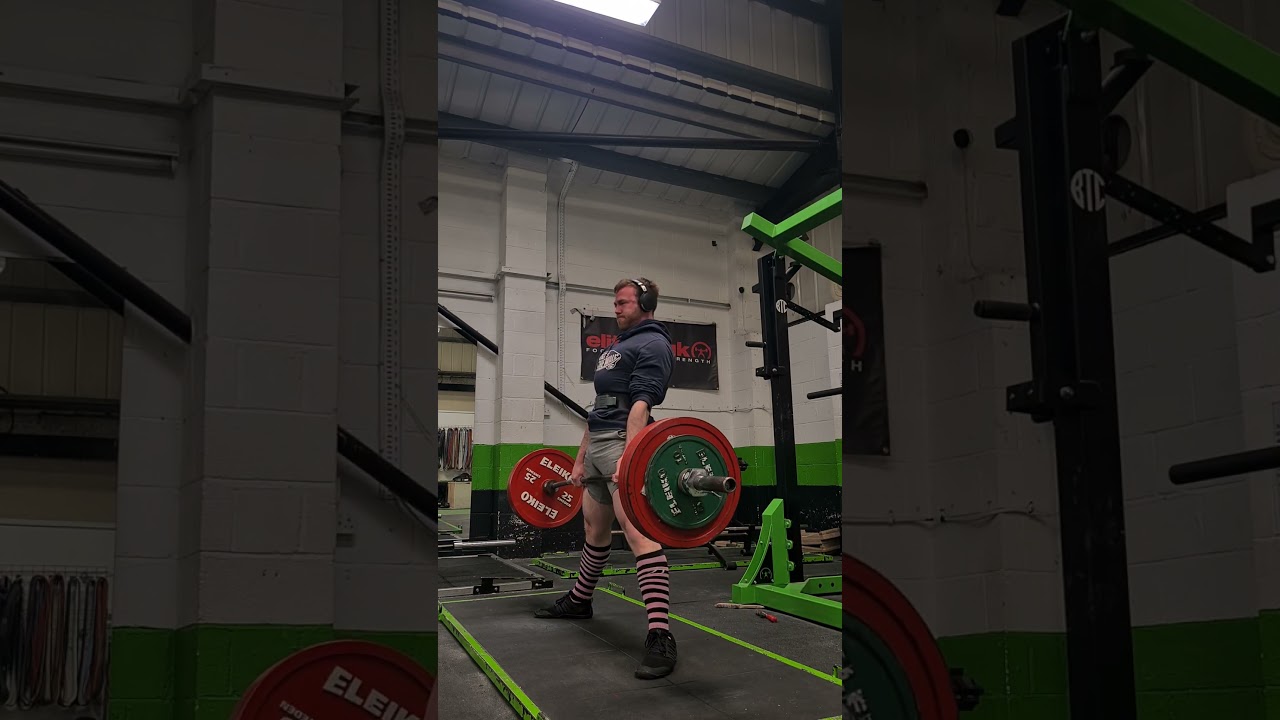 195kg/430lb sumo deadlift triples 