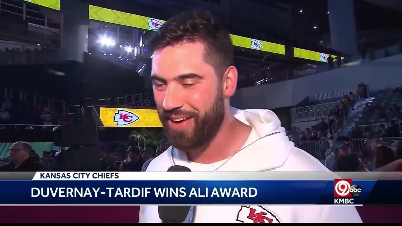 Laurent DuvernayTardif named ESPYs Muhammad Ali Humanitarian award