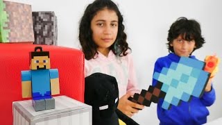 Minecraft Blok Yapımı. Kız Canlı Minecraft Oynuyor