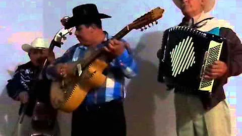 Romn, Jorge y Chelis; Tu Retratito