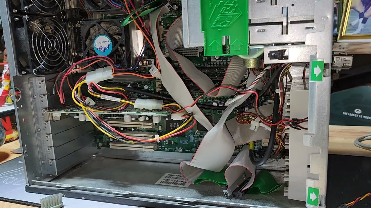 HP WorkStation XW6000 Cleaning and Rebuild (Part 1) - Supplies Are Limited?! 