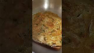 Quick and Easy Bread Cheese Omelette Recipe