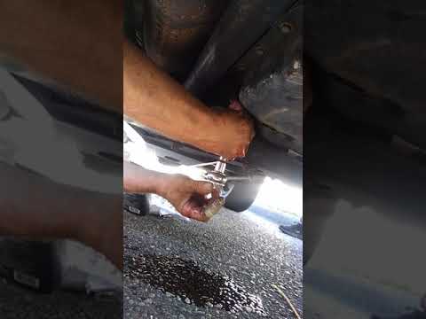 How To Put Transmission Fluid In A Isuzu Trooper Youtube