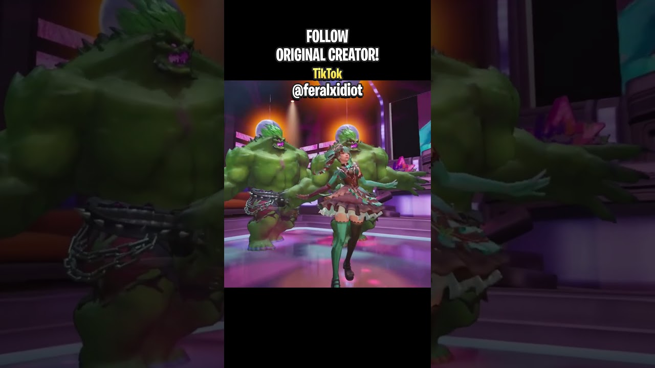 Луна со своими танцовщицами 😭 