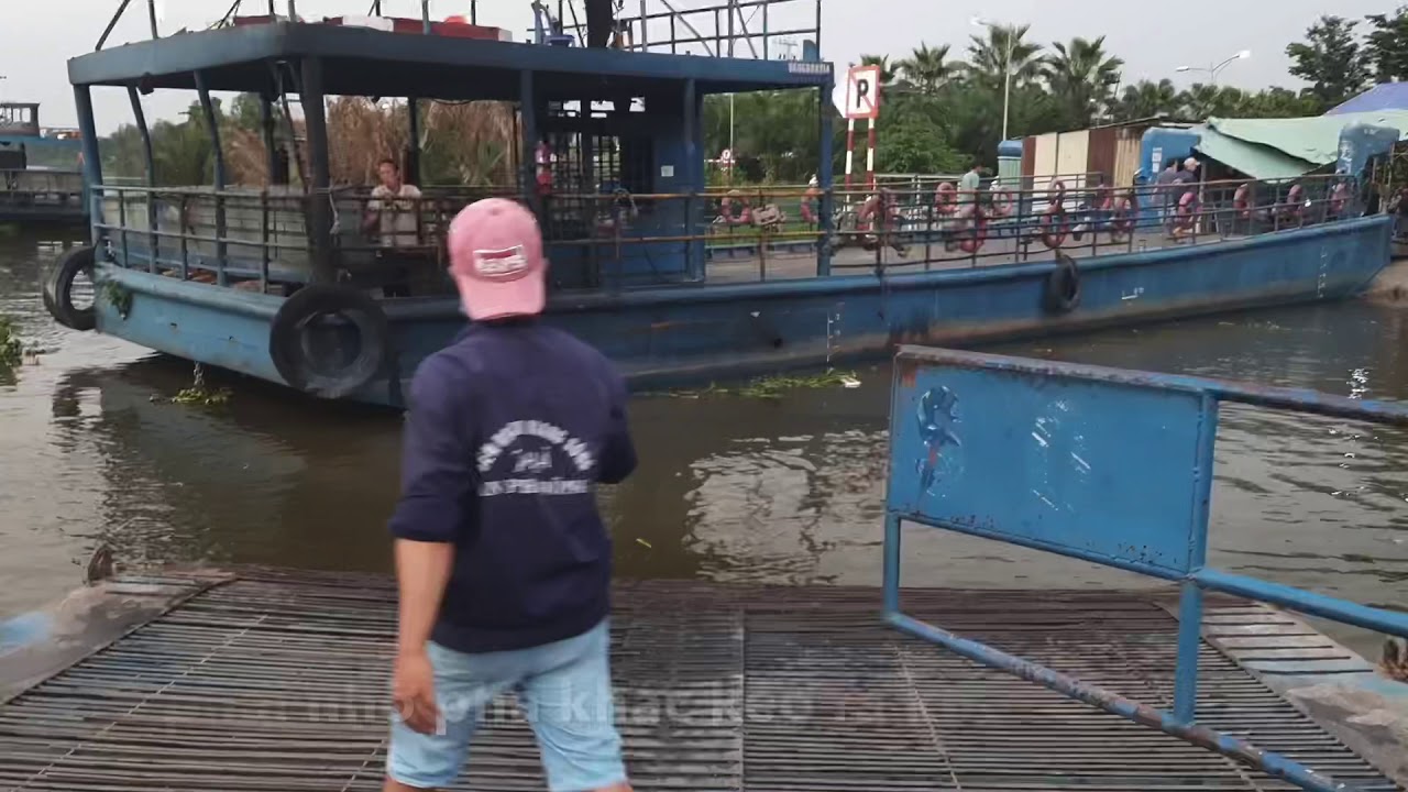 Phà tông sập bến | Phà An Phú Đông Q.12 