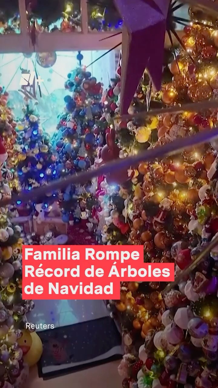 Familia rompe récord de árboles de Navidad - N+ #shorts