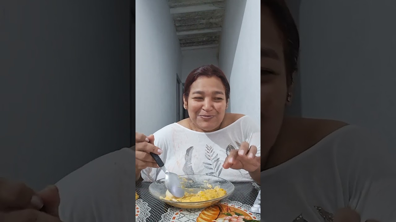 Oii gente, vamos jantar ? Fiz um creme de galinha delicioso#😋