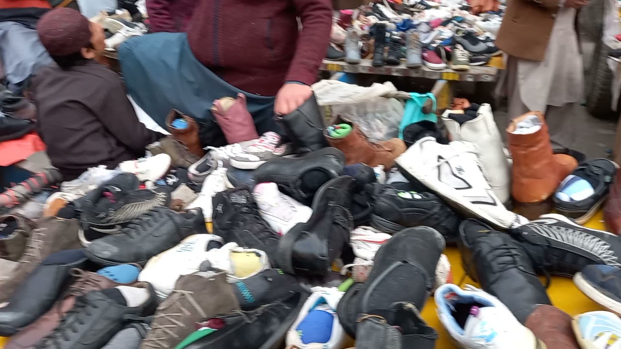 Landa Bazar Rawalpindi/ Rawalpindi Landa Bazar/ Imported Shoes Variety In Landa Bazar 