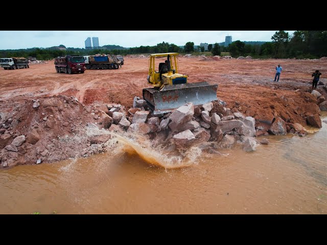 The Amazing Power Rock Pusher Bulldozer, Dumper Moving Rock Drop To Water class=