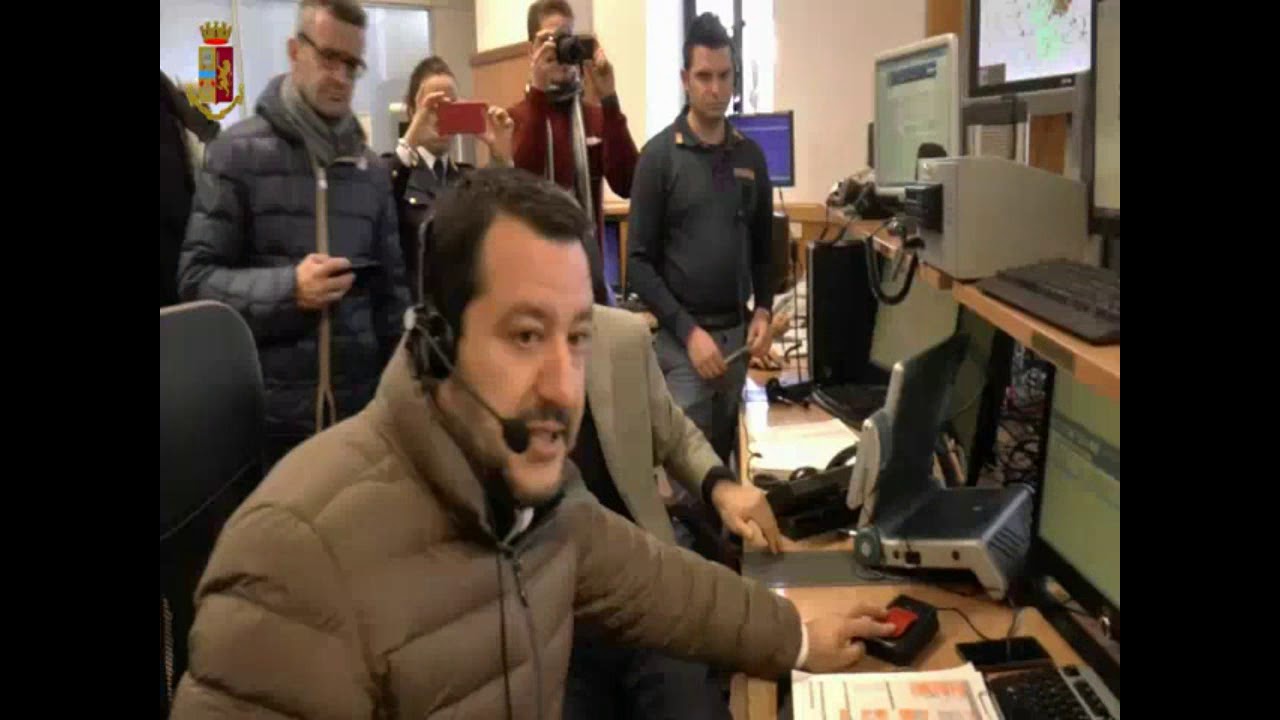 Questura di Milano visita auguri di Natale Ministro Salvini