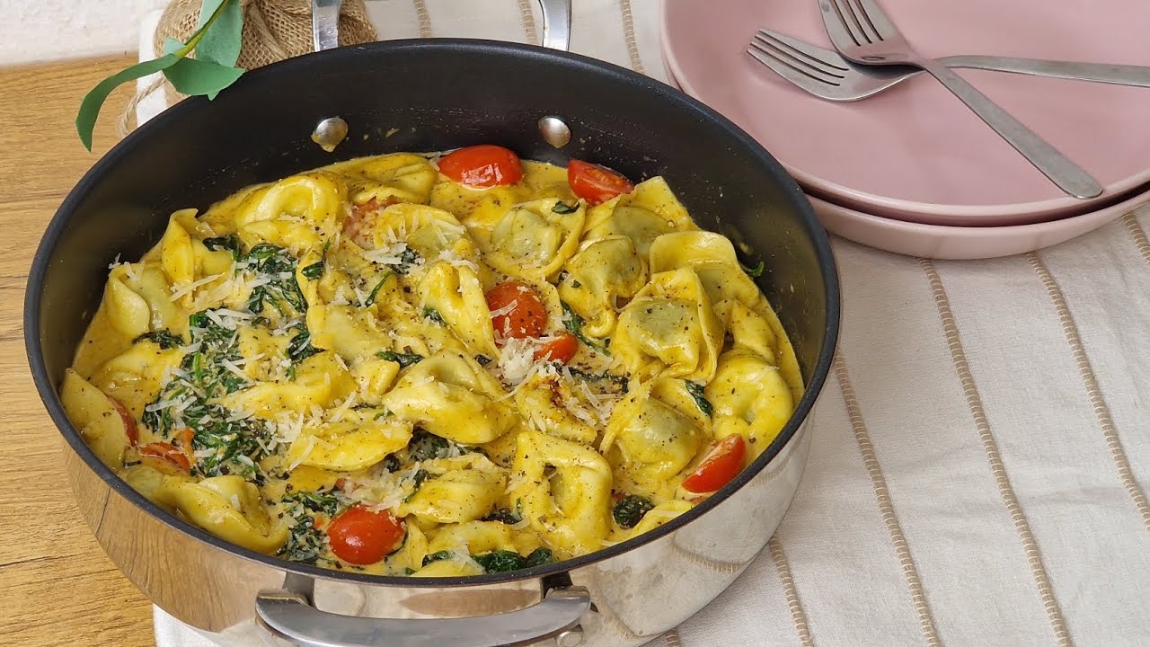 Tortellini in Spinat-Sahne-Pesto-Soße / a la Tajin Kitchen ☺️ - YouTube Tortellini in Spinat-Sahne-Pesto-Soße / a la Tajin Kitchen ☺️ - YouTube