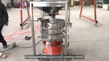 Mobile vibrating screen for plastic particles