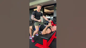 Bro Hunk Gym Gay 