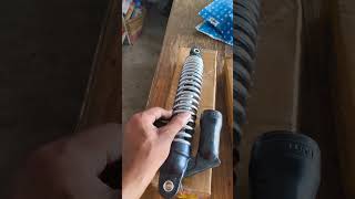 Bajaj v15 rear shocker Bajaj v15 rear shocker