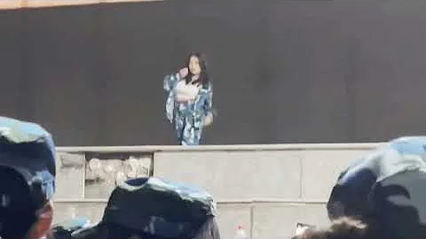 新生學生妹穿白色弔帶軍訓跳舞走光後續 - 天天要聞