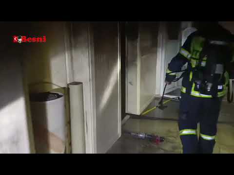 Besni’de ev yangını: 1 kişi ağır yaralandı