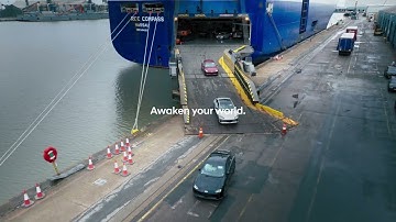 Hyundai IONIQ 6 knows how to make an entrance.