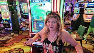 I Put $100 in a CASHNADO Slot Machine in Las Vegas! 🤑 Watch What Happens Next!