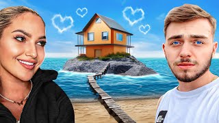 Thumbnail for ŽIVIM SA DEVOJKOM U KUĆI NA SRED MORA! *opasno*