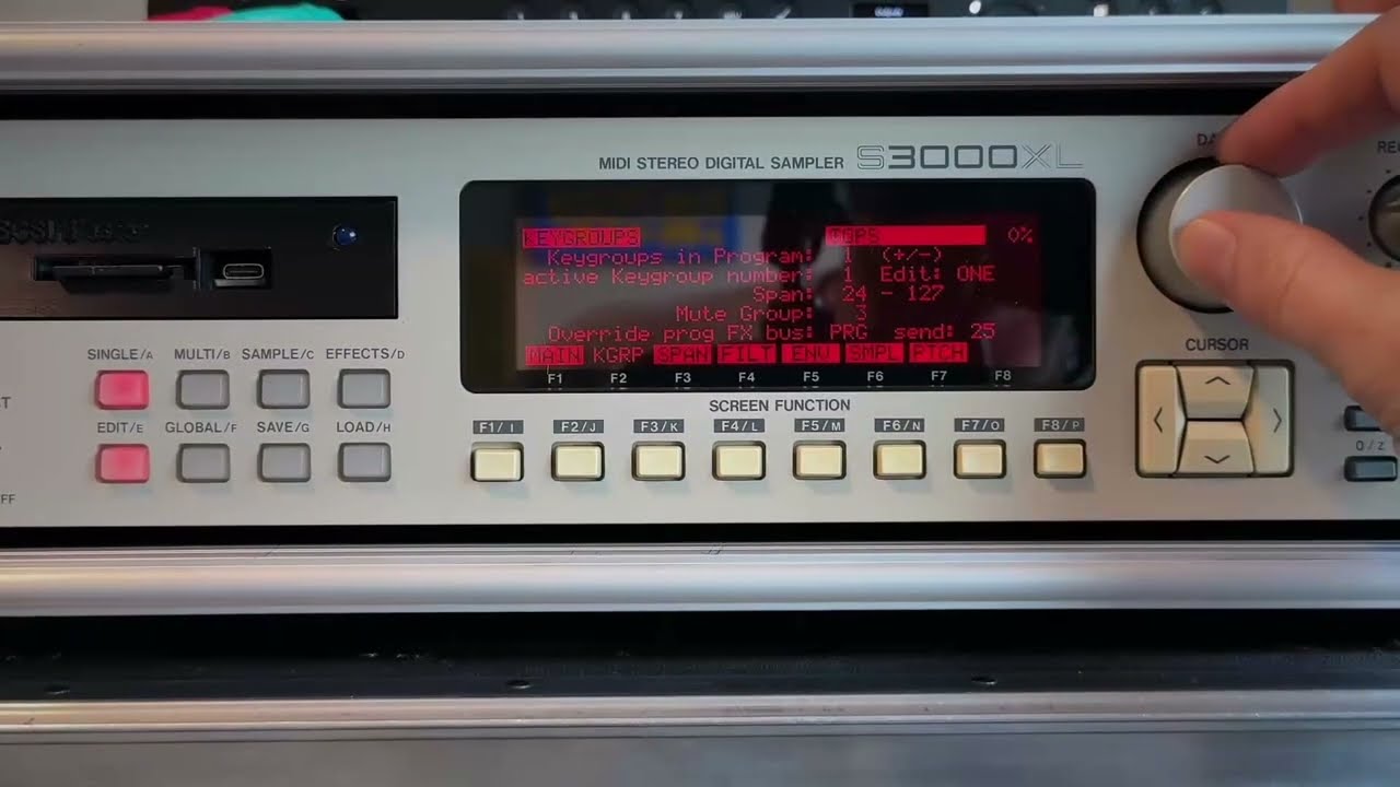 Akai S3000XL Workflow | Footwork / Jungle Track From Scratch (Part 1)