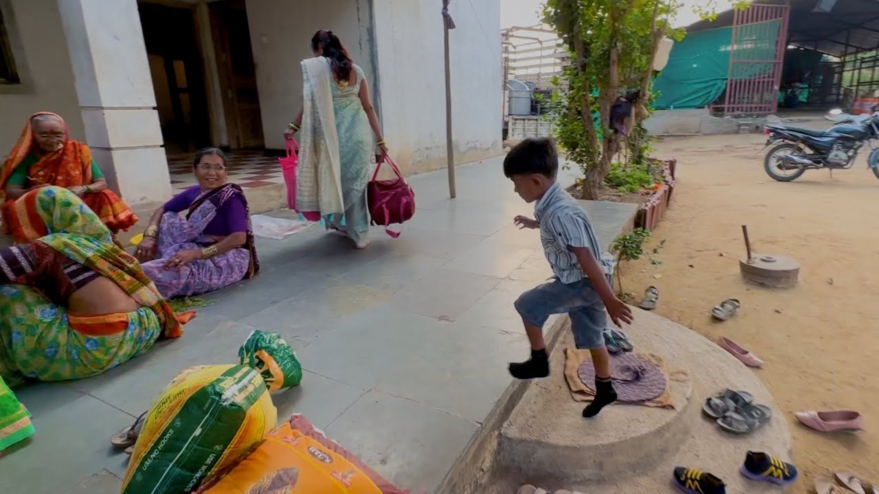 आम्ही हळदीच्या दिवशी मावशीच्या घरी गेलो 🫢