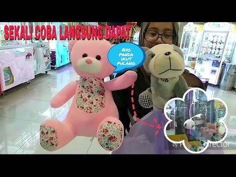 Sekali Gesek Alzena Langsung Dapat Boneka | Cara Gampang Capit Boneka