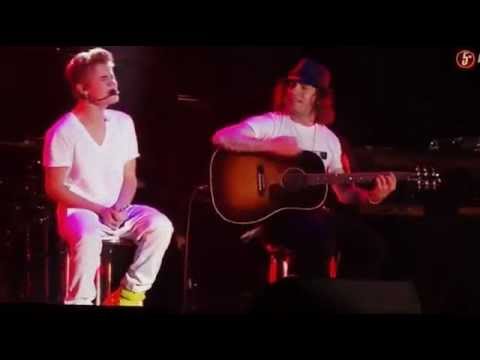 Justin Bieber - Die in your arms acoustic in Mexico