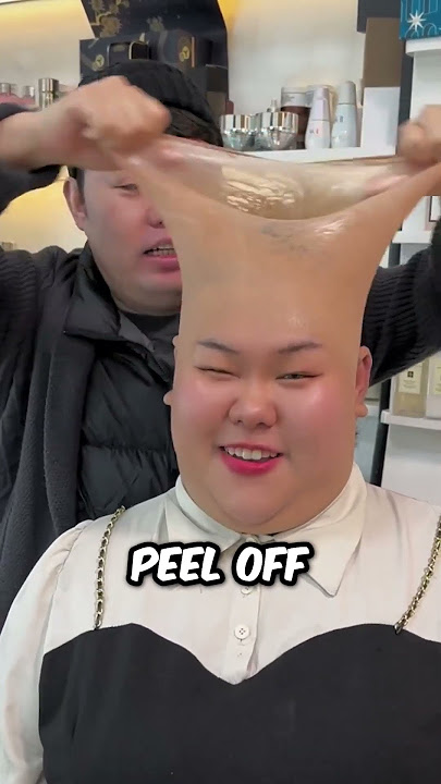 This girl bought the most realistic mask in the world !