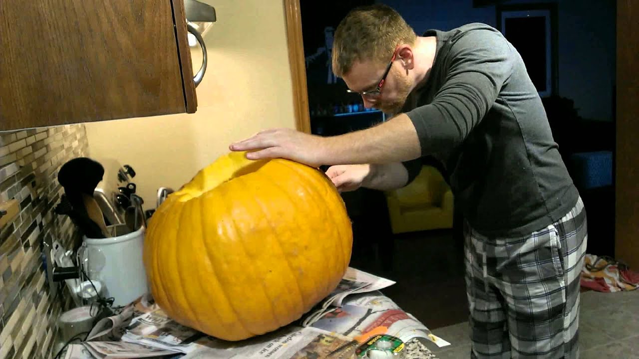 pumpkin carving .mp4 - YouTube