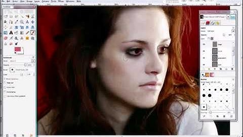 Kristen Stewart (Bella Swan) GIMP Transformation [vampire]