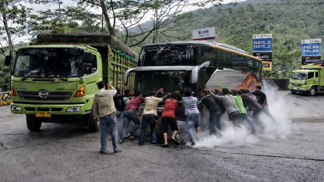 HAMPIR CELAKA! Drama Gagal Menanjak di Sitinjau Lauik Hari Ini