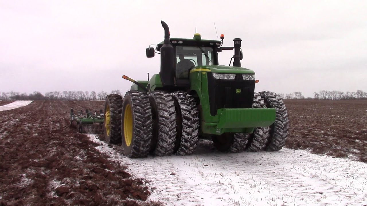 Awesome Big Tractor Power At Work: 2016 Chisel Plowing in the Snow