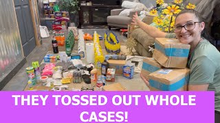 DUMPSTER DIVIN// CASES OF CLEANING PRODUCTS, MYSTERY BOXES & SO MUCH MORE!!!
