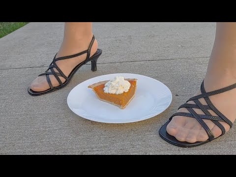 Come and Eat my Pie😋FOOT FETISH💖