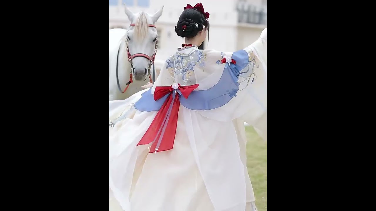 白雪姫　コスプレ　漢服　十三余 ShiSanYu × #Disney #十三余12/12零点早春新品十三余迪士尼合作