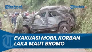 Detik-detik Proses Evakuasi Mobil Fortuner Korban Laka Maut Kawasan Bromo